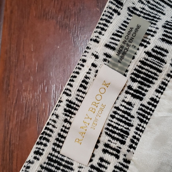 Remy Brook Leather Sided Skirt Size 2 - Picture 2 of 6